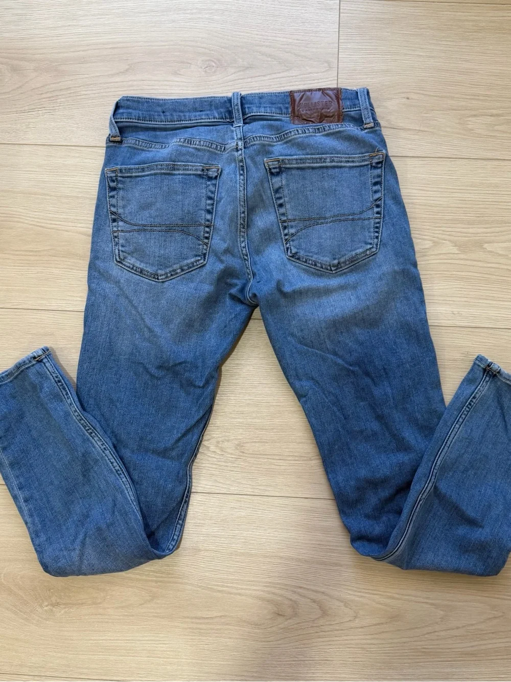 Hollister Men's Ripped Mid-Blue Skinny Jeans